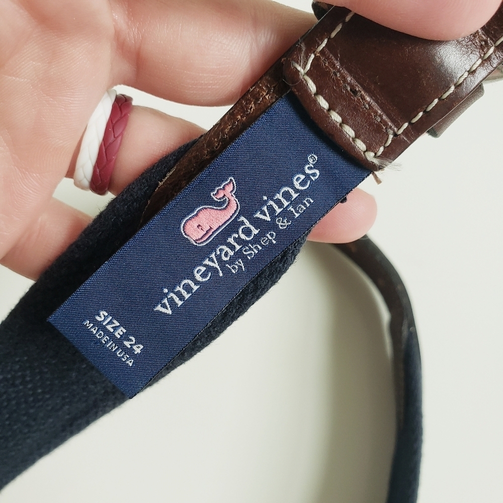 Vineyard Vines Christmas Red Truck Leather Kids Belt - Picture 5 of 5